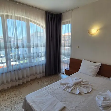 御梦sb租赁公寓 阳光海滩